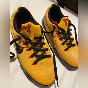 🔥RARE🔥 Nike Kobe 9 EM Bruce Lee 2013 653593-700 Sz 6Y Men's Shoes Kill Bill
